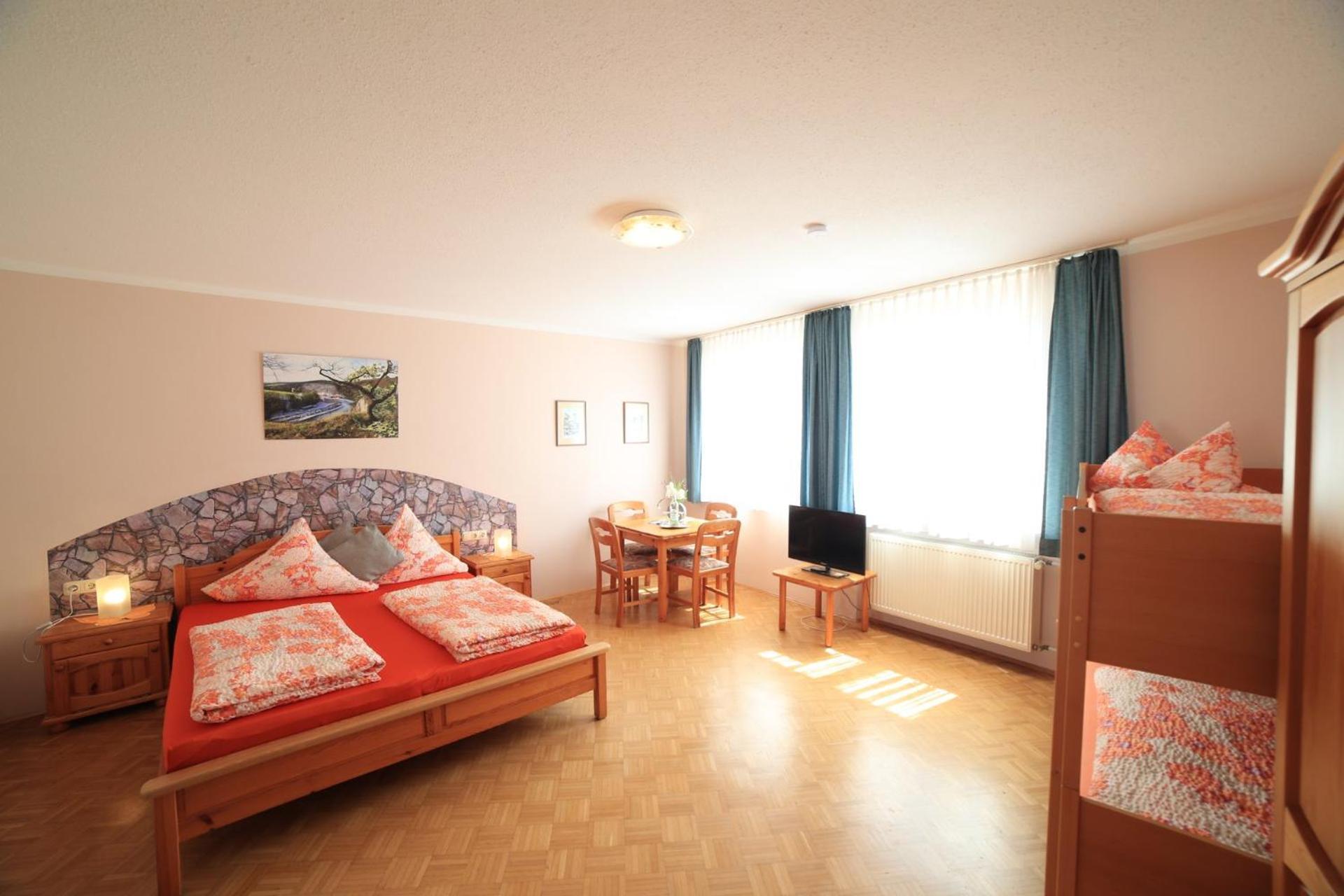Cafe Am Donautor Hotell Kelheim Exteriör bild